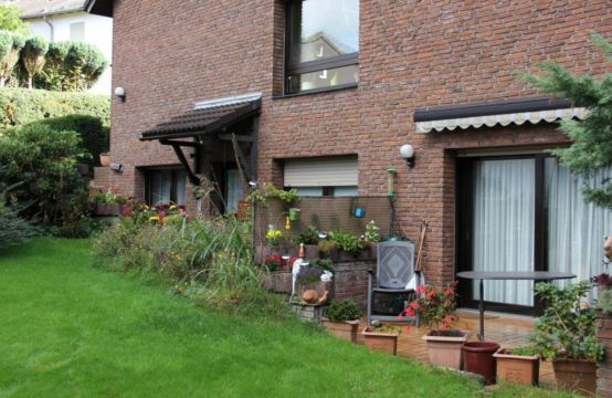 Freistehendes Einfamilienhaus mit Einliegerwohnung in ruhiger Lage von Winkhausen